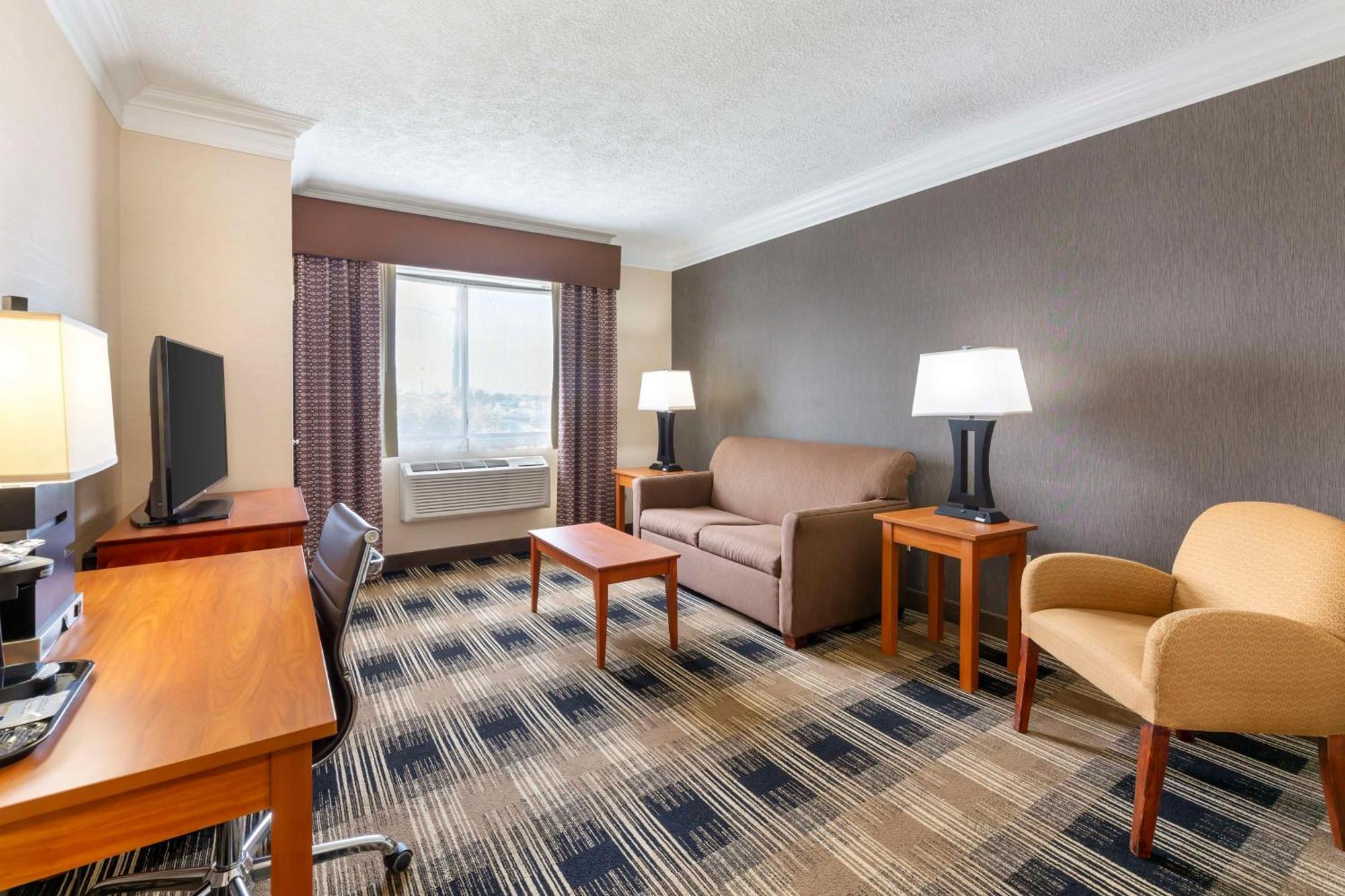 Best Western Inn At The Rochester Airport Exterior foto